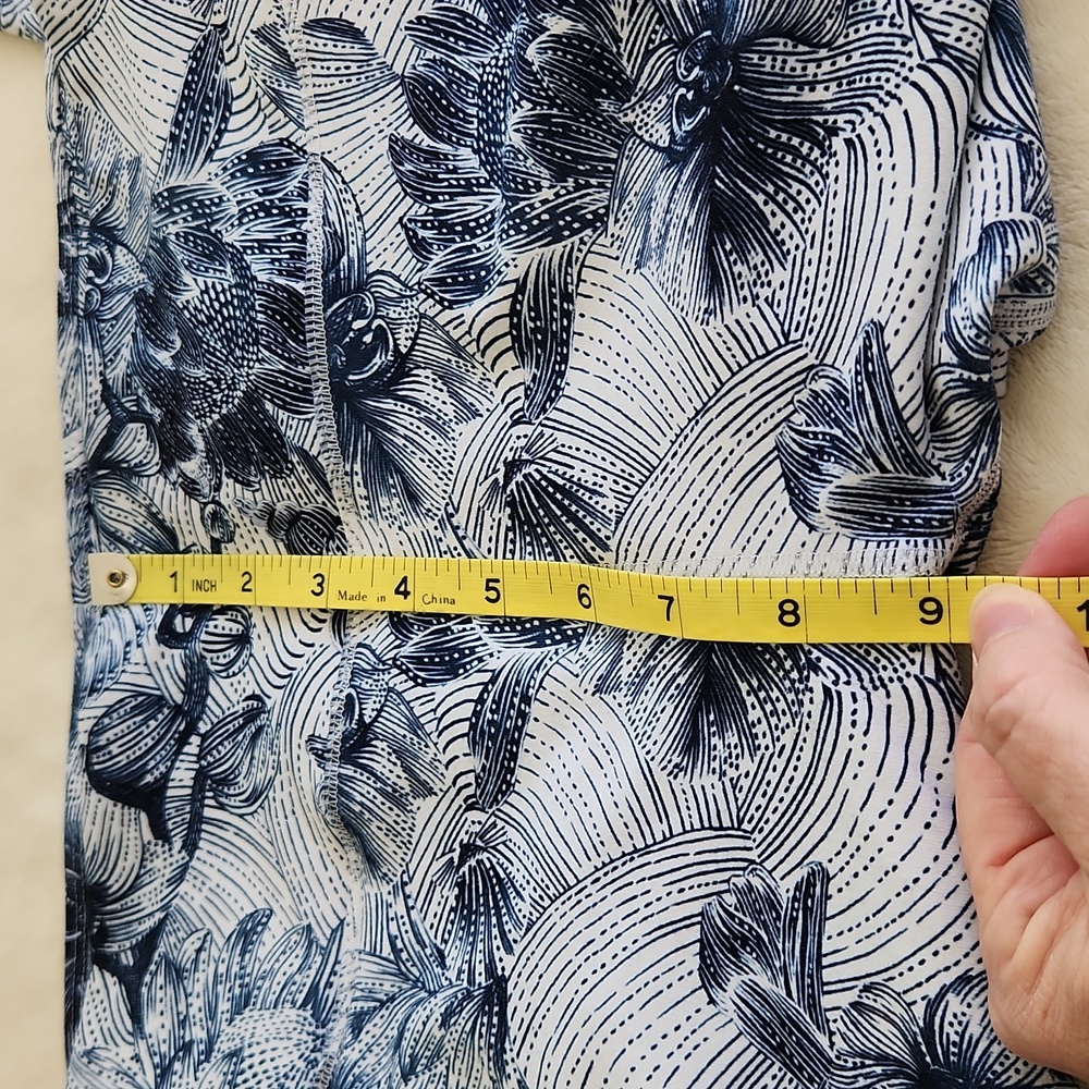 Fabletics Blue and White Midrise Powerhold Leggings - Picture 7 of 7
